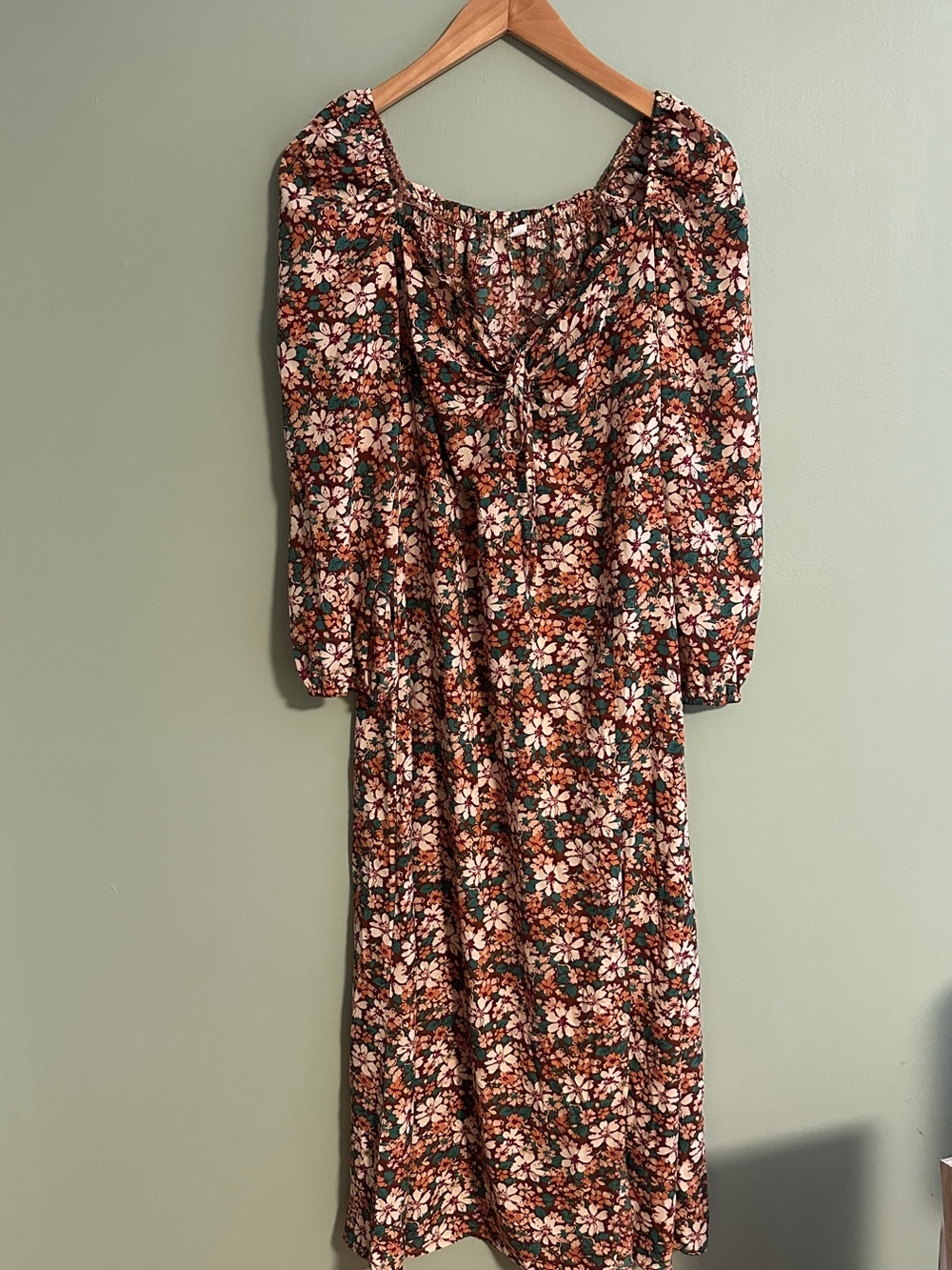 Floral Midi Dress with Puff Sleeves in Green and Peach